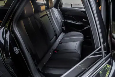 Peugeot 308 SW 2023 - 23790 EUR, 59725 km - AUTO.MOTO.pt - 59725km - foto 31 de 45