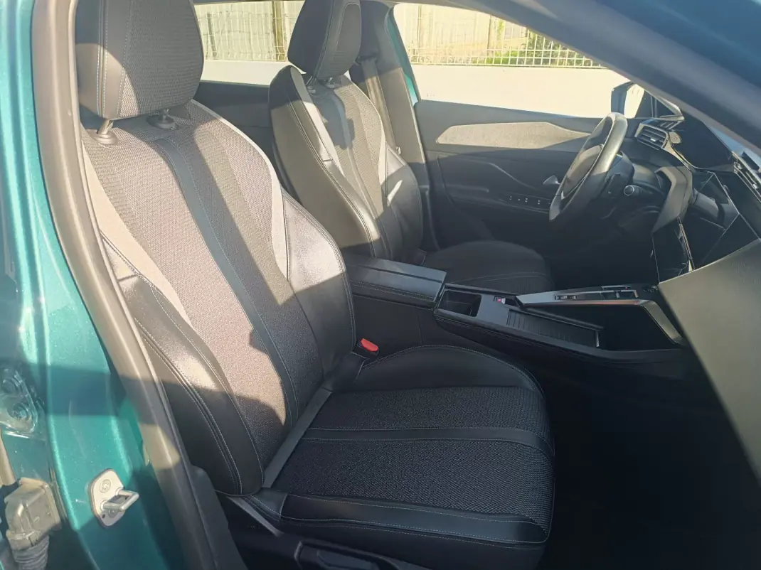 Peugeot 308 SW 2022 - 18900 EUR, 84822 km - AUTO.MOTO.pt - 84822km - foto 35 de 39