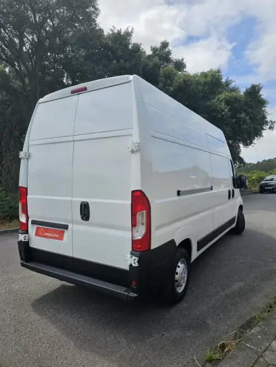 Peugeot BOXER 2.0 BlueHDi 435 L4H2 Premium 2020 - 20350 EUR, 126369 km - AUTO.MOTO.pt - 126369km - foto 31 de 40