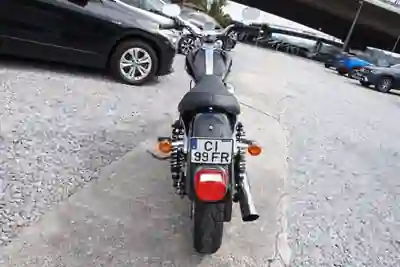Harley-Davidson Sportster 883 Low 2009 - 9950 EUR, 21000 km - foto 5 de 15
