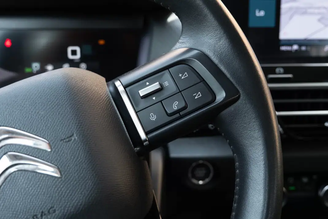 Citroën C4 2022 - 19450 EUR, 80400 km - AUTO.MOTO.pt - 80400km - foto 9 de 19