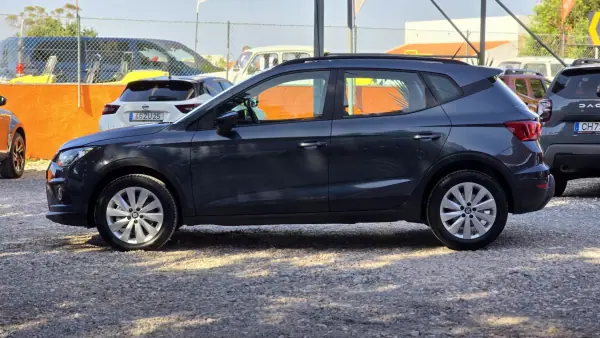 SEAT Arona 2021 - 15850 EUR, 46800 km - AUTO.MOTO.pt - 46800km - foto 7 de 21