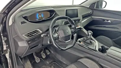 Peugeot 3008 2018 - 15500 EUR, 98159 km - 98159km - foto 8 de 8