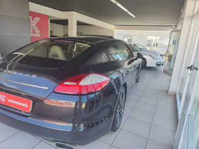 Porsche Panamera 2012 - 41990 EUR, 58000 km - AUTO.MOTO.pt - 58000km - foto 10 de 42