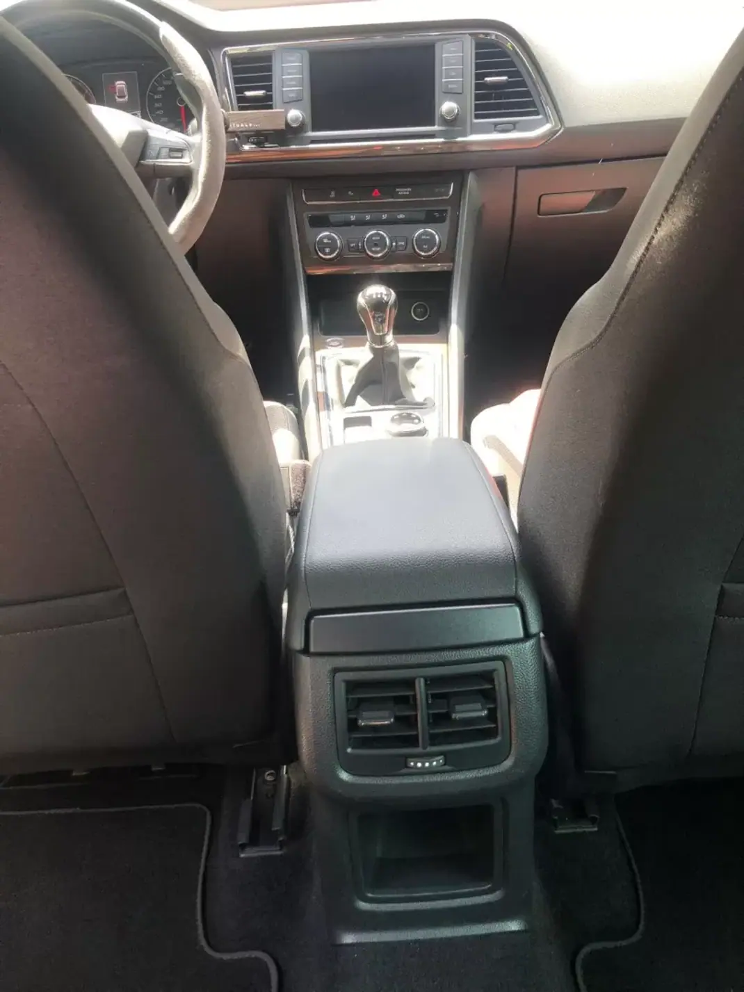 SEAT Ateca 2017 - 16900 EUR, 115000 km - 115000km - foto 23 de 37