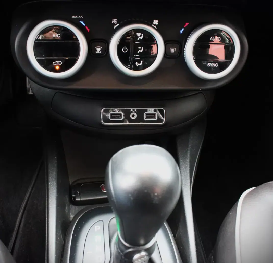 Fiat 500X 2018 - 14990 EUR, 99000 km - 99000km - foto 15 de 31