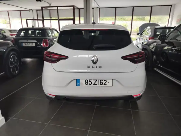 Renault Clio 2020 - 11990 EUR, 99000 km - AUTO.MOTO.pt - 99000km - foto 6 de 12