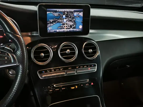Mercedes-Benz GLC 250 2017 - 31950 EUR, 113000 km - AUTO.MOTO.pt - 113000km - foto 18 de 37