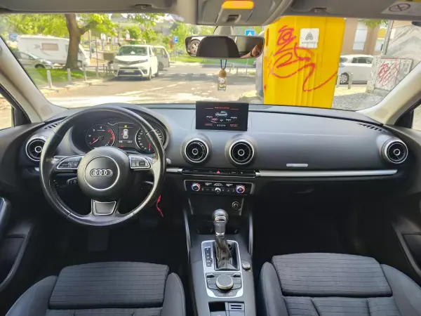 Audi A3 Sportback 2016 - 16980 EUR, 199550 km - AUTO.MOTO.pt - 199550km - foto 21 de 39
