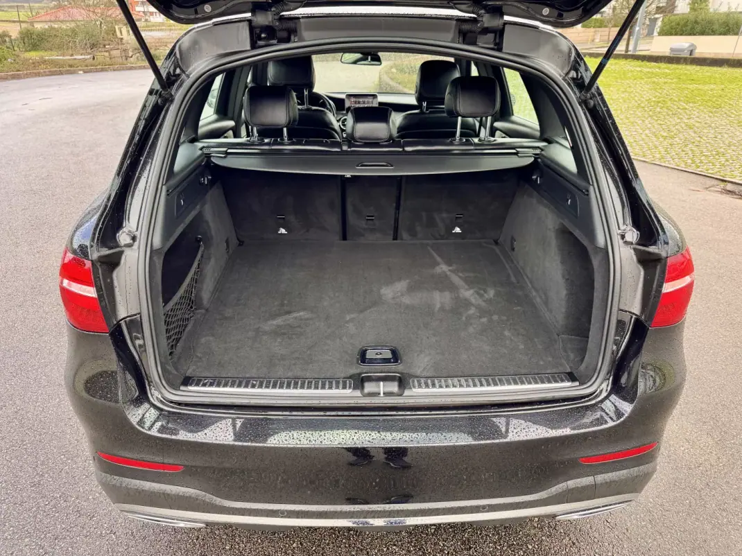 Mercedes-Benz GLC 250 2018 - 34990 EUR, 175000 km - AUTO.MOTO.pt - 175000km - foto 32 de 33