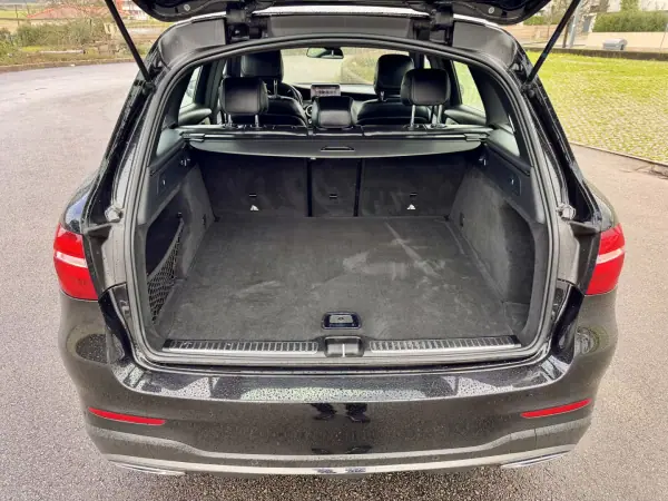 Mercedes-Benz GLC 250 2018 - 34990 EUR, 175000 km - AUTO.MOTO.pt - 175000km - foto 32 de 33
