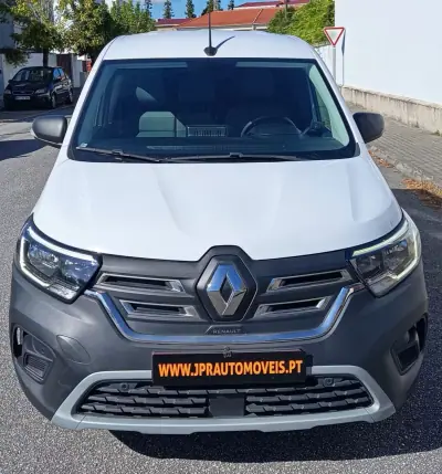 Renault Kangoo E-Tech 2022 — foto 2 de 18