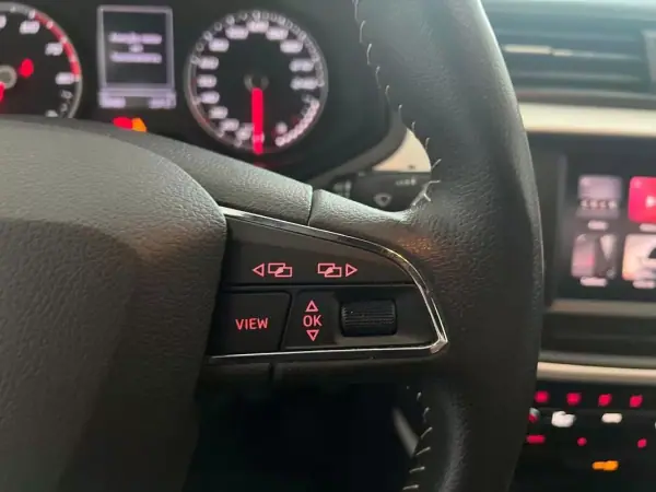 SEAT Arona 2020 - 15490 EUR, 59460 km - AUTO.MOTO.pt - 59460km - foto 24 de 39
