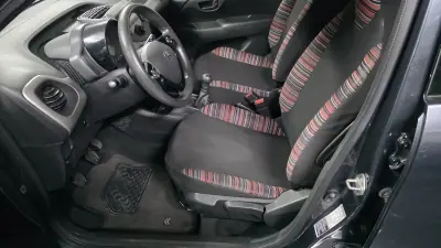 Citroën C1 2016 - 8990 EUR, 84000 km - AUTO.MOTO.pt - 84000km - foto 6 de 25