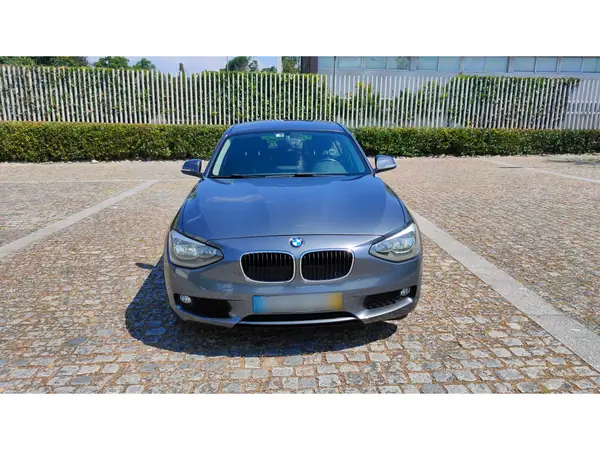 BMW 116 2013 - 7950 EUR, 323362 km - AUTO.MOTO.pt - 323362km - foto 7 de 15