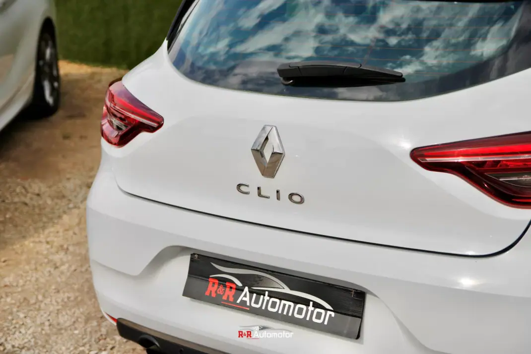 Renault Clio 2020 - 13700 EUR, 97000 km - AUTO.MOTO.pt - 97000km - foto 30 de 37