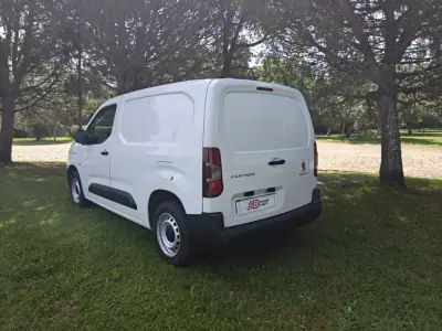 Peugeot PARTNER GIRAFON 2021 - 12900 EUR, 104300 km - AUTO.MOTO.pt - 104300km - foto 9 de 31