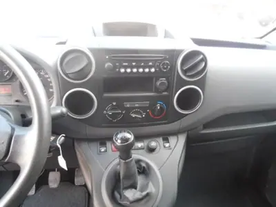 Peugeot 2016 - 10900 EUR, 112647 km - 112647km - foto 8 de 12