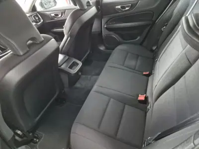 Volvo V60 2021 - 24990 EUR, 103413 km - AUTO.MOTO.pt - 103413km - foto 10 de 23