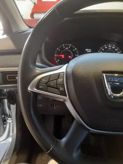 Dacia Sandero 2022 - 15500 EUR, 86971 km - AUTO.MOTO.pt - 86971km - foto 13 de 17