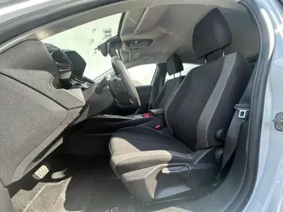 Peugeot 308 2024 - 21950 EUR, 60834 km - AUTO.MOTO.pt - 60834km - foto 9 de 19