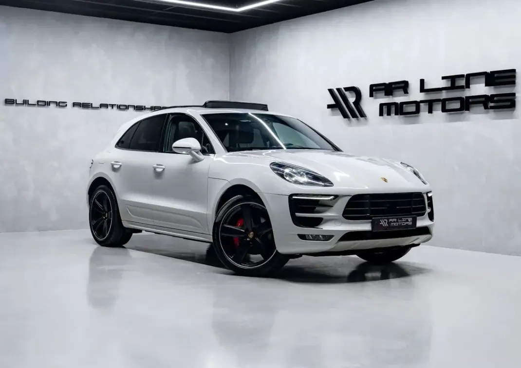 Porsche Macan 2016 - 49950 EUR, 131000 km - AUTO.MOTO.pt - 131000km - foto 2 de 53