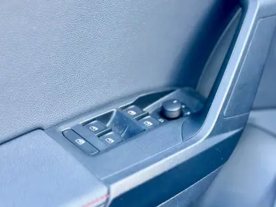 SEAT Ibiza 2021 - 16500 EUR, 77000 km - AUTO.MOTO.pt - 77000km - foto 20 de 30