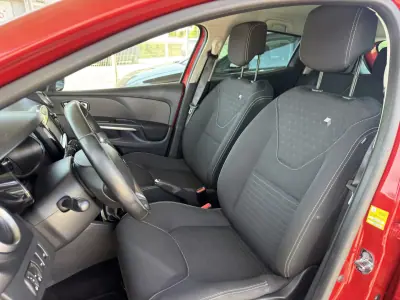 Renault Clio 2018 - 9990 EUR, 156000 km - AUTO.MOTO.pt - 156000km - foto 14 de 18