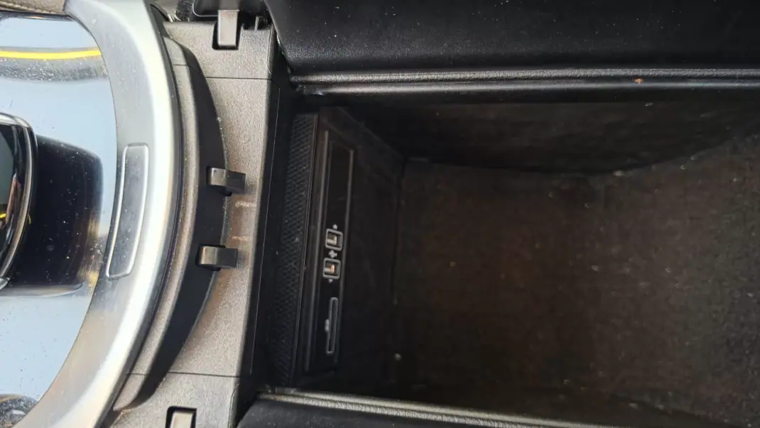 Mercedes-Benz GLC 220 2015 - 27900 EUR, 198275 km - 198275km - foto 52 de 67