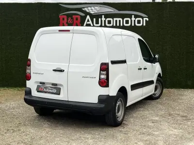 Peugeot Partner 1.6 BlueHdi 3 Lug 2018 - 9800 EUR, 200000 km - AUTO.MOTO.pt - 200000km - foto 2 de 20