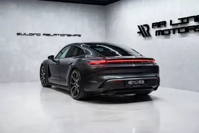 Porsche Taycan 2024 - 84950 EUR, 8000 km - AUTO.MOTO.pt - 8000km - foto 10 de 58