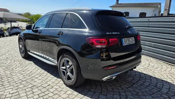 Mercedes-Benz GLC 300 2021 - 40990 EUR, 68000 km - 68000km - foto 3 de 30