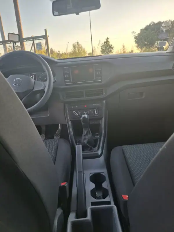 Volkswagen T-Cross 2021 - 21500 EUR, 39123 km - AUTO.MOTO.pt - 39123km - foto 16 de 23