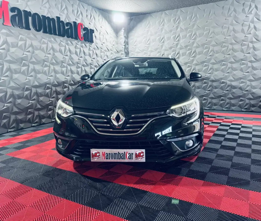 Renault Mégane Sport Tourer 2018 - 15990 EUR, 148529 km - 148529km - foto 9 de 36