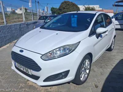 Ford Fiesta 2015 - 180000km