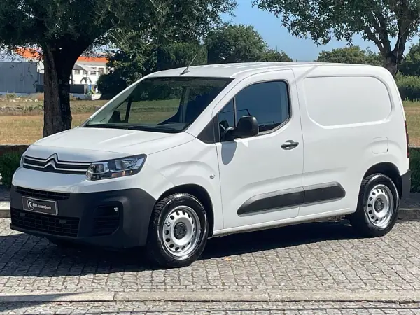 Citroën Berlingo 2020 - 10750 EUR, 156000 km - AUTO.MOTO.pt - 156000km - foto 2 de 32