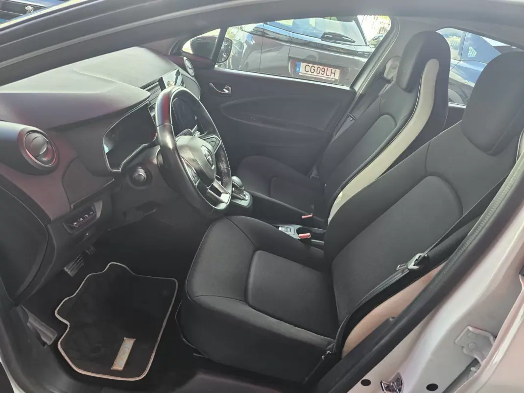 Renault Zoe 2021 - 13750 EUR, 97000 km - 97000km - foto 8 de 20