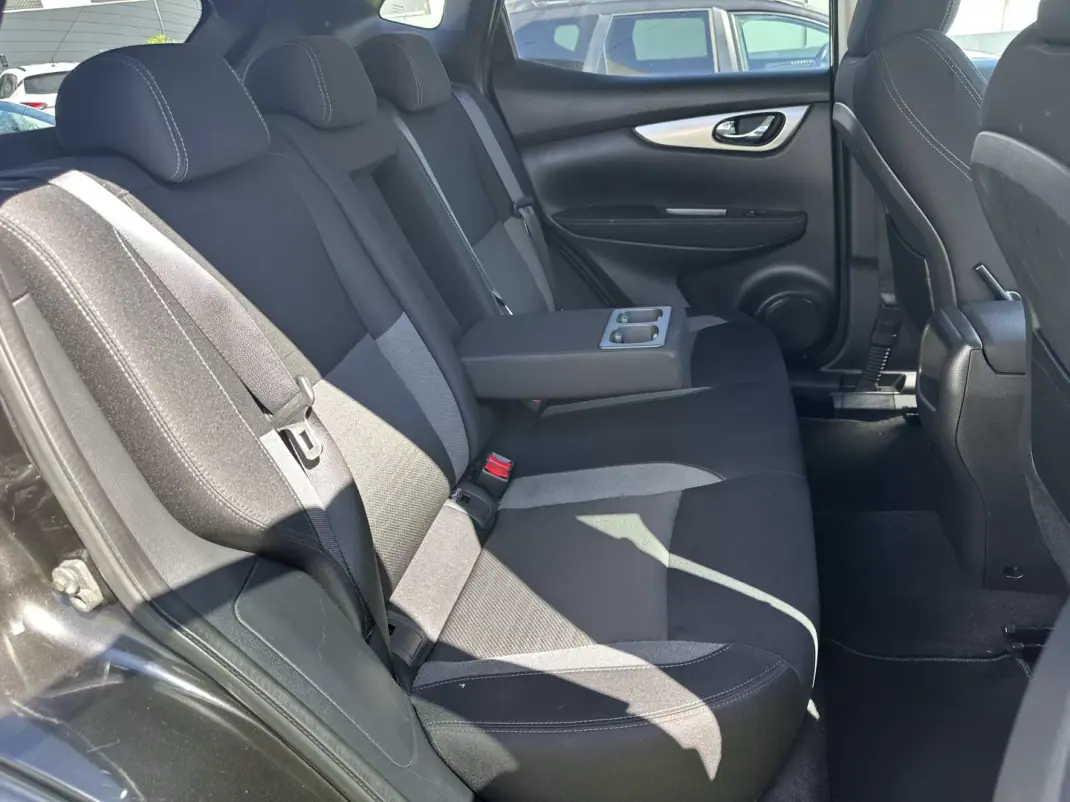Nissan Qashqai 2018 - 15500 EUR, 200000 km - 200000km - foto 57 de 68