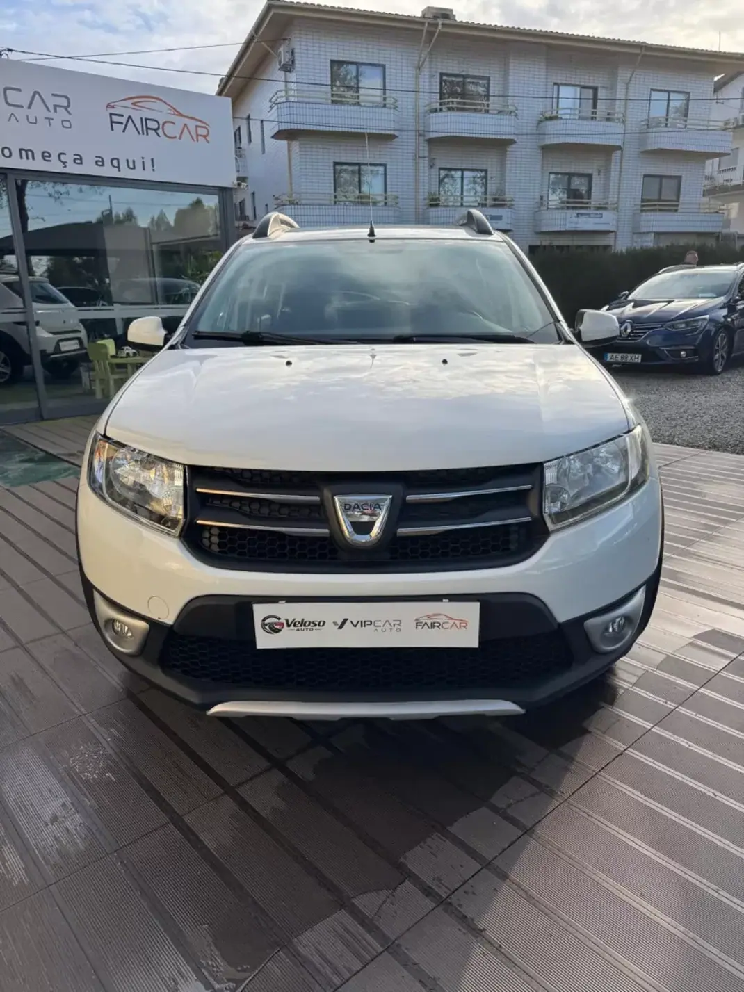 Dacia Sandero 2014 - 7900 EUR, 157500 km - AUTO.MOTO.pt - 157500km - foto 2 de 10