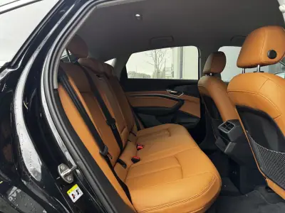 Audi Q8 e-Tron Sportback 2024 - 59990 EUR, 24200 km - AUTO.MOTO.pt - 24200km - foto 32 de 34