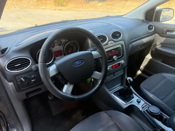 Ford Focus SW 2009 - 5990 EUR, 166000 km - AUTO.MOTO.pt - 166000km - foto 8 de 25
