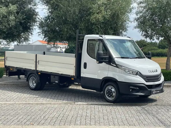 Iveco Daily 2022 - 33450 EUR, 154000 km - AUTO.MOTO.pt - 154000km - foto 4 de 37