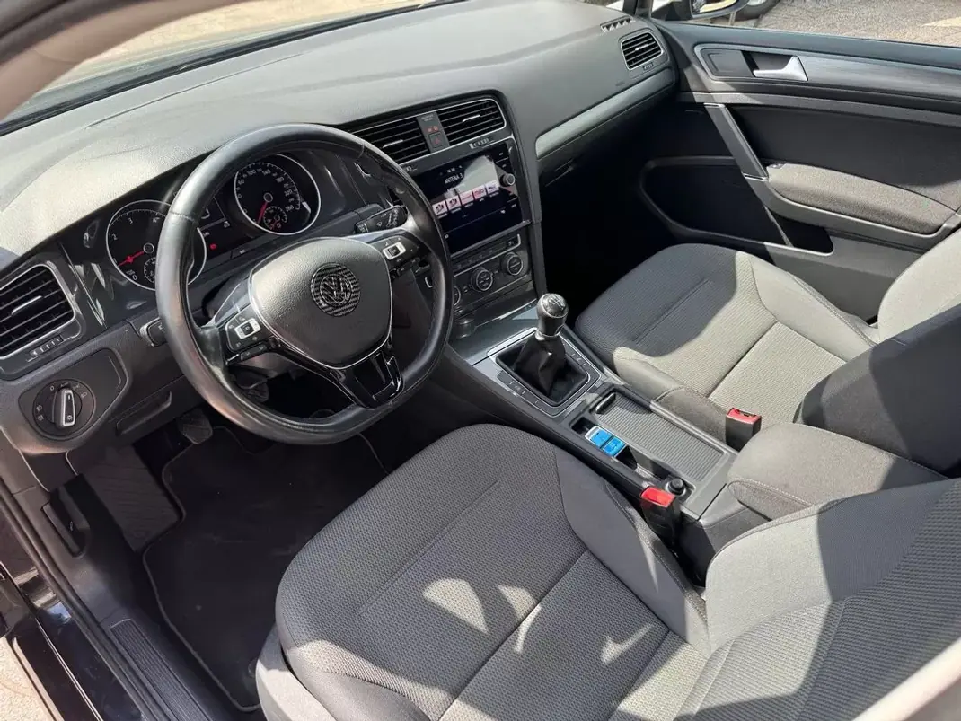 Volkswagen Golf Variant 2020 - 16900 EUR, 122346 km - AUTO.MOTO.pt - 122346km - foto 17 de 34