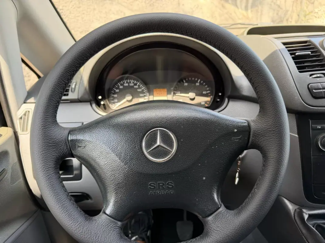 Mercedes-Benz 2009 - 10000 EUR, 265000 km - AUTO.MOTO.pt - 265000km - foto 10 de 12