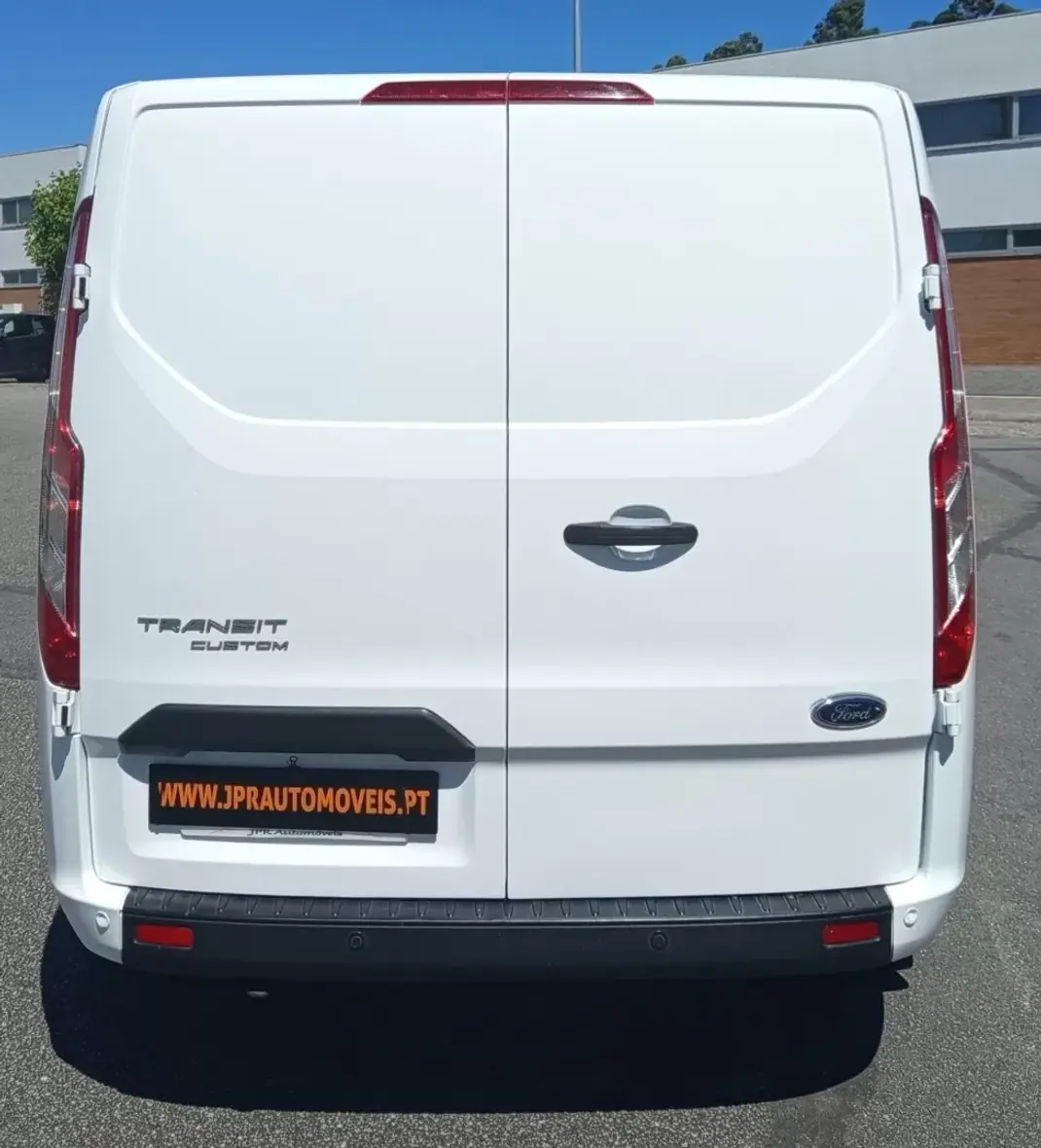Ford Transit Custom 2019 - 17490 EUR, 136130 km - AUTO.MOTO.pt - 136130km - foto 8 de 18