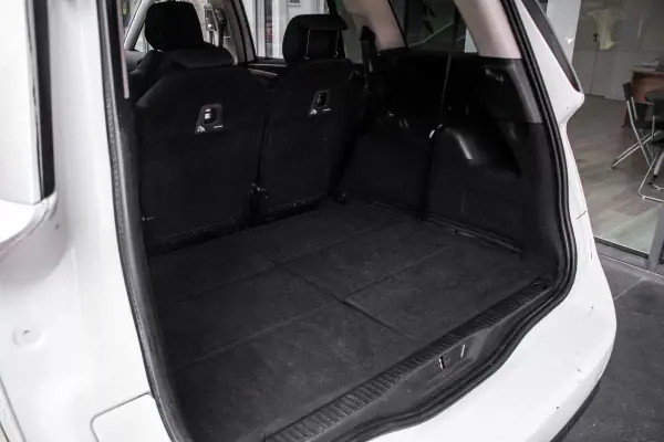 Citroën Grand C4 Spacetourer 2018 - 9900 EUR, 367153 km - AUTO.MOTO.pt - 367153km - foto 25 de 37