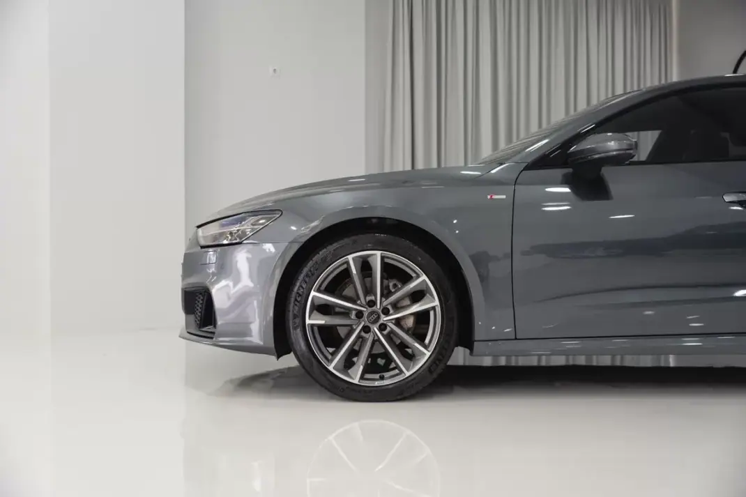 Audi A7 Sportback 2019 - 42950 EUR, 63087 km - 63087km - foto 8 de 48