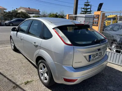 Ford Focus 2008 - 4900 EUR, 98085 km - AUTO.MOTO.pt - 98085km - foto 5 de 5