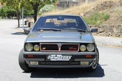 Lancia Delta 1988 - 16500 EUR, 194000 km - AUTO.MOTO.pt - 194000km - foto 3 de 35