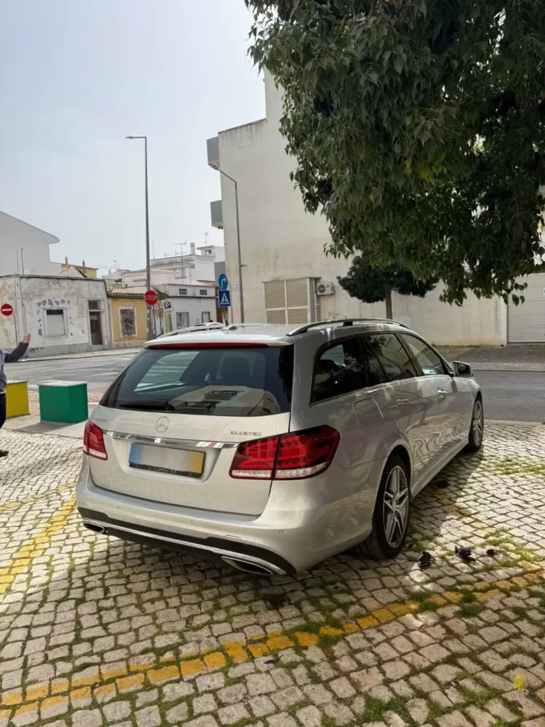 Mercedes-Benz E 250 2016 - 23000 EUR, 192000 km - AUTO.MOTO.pt - 192000km - foto 5 de 15